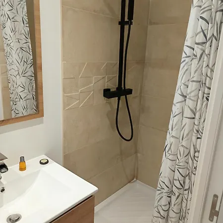 Vakantiehuis Jolie Maison Neuve - Malisone -